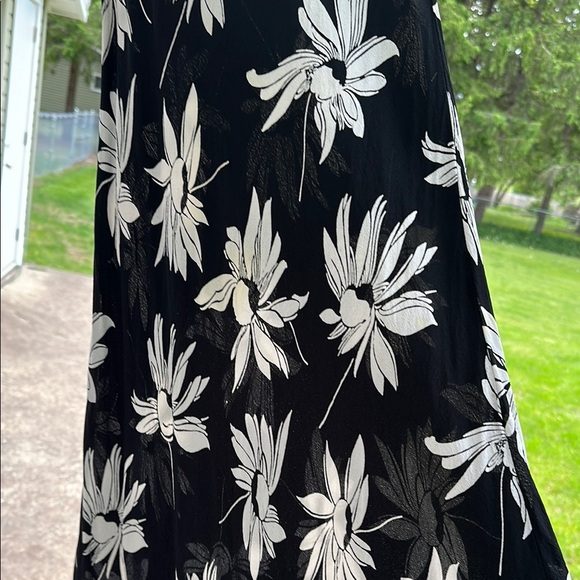 Navy & White Cutout Shoulder Maxi Dress with Tie Shoulders Women’s Large Sheer - Picture 8 of 12